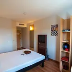 Ibis Otel