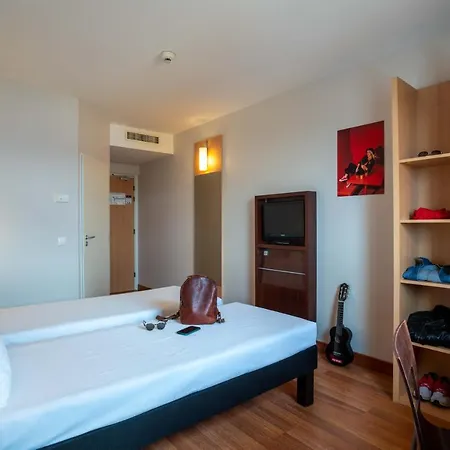 Hotel Ibis 3*