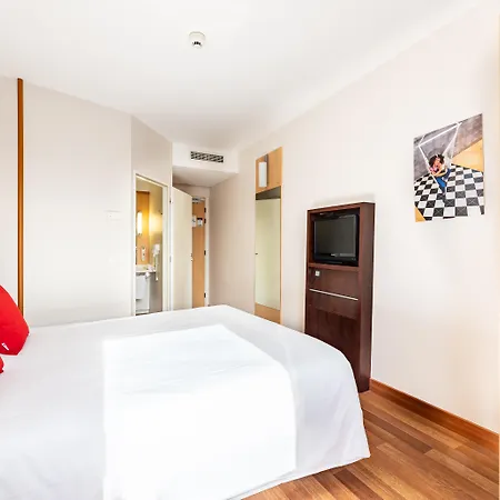 Ibis Hotel