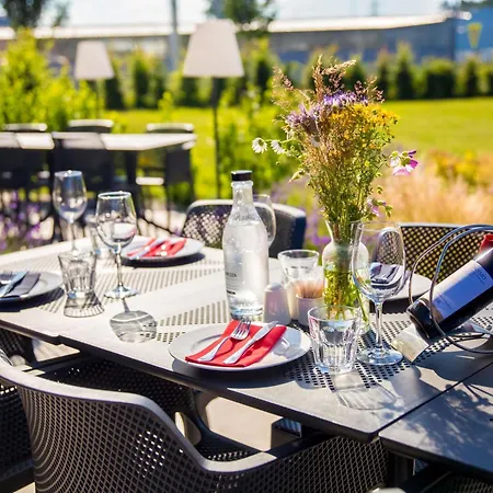 比尔森宜必思酒店 3*