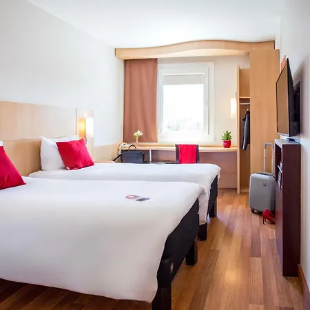 比尔森宜必思酒店 3* 比尔森