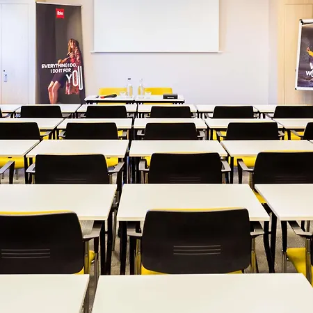 酒店 比尔森宜必思酒店