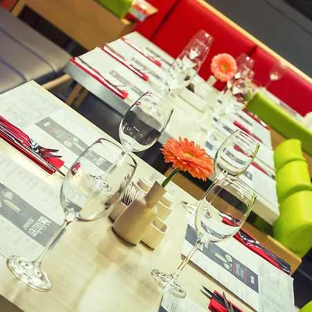 Ibis Hotell 3*