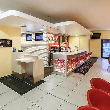 比尔森宜必思酒店 3*