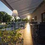 比尔森宜必思酒店 3*