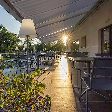 Ibis Hotel 3*