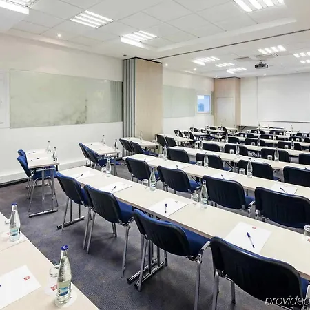 Ibis Hotel 3*