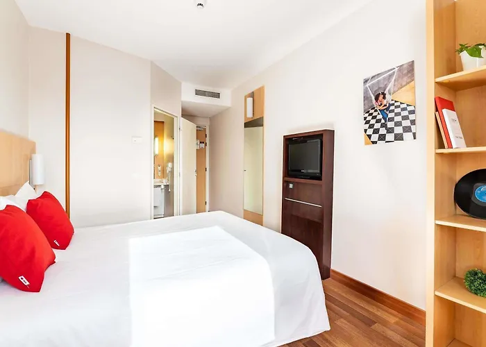 Ibis 3*